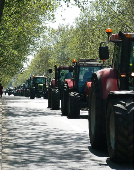 Foto tractores agricultores. Foto de Chand